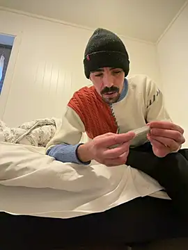 Snapshot of wolfwhite95 chatting on March 2026 11:49:02 AM wolfwhite95 online show from March 2026 11:49:02 AM