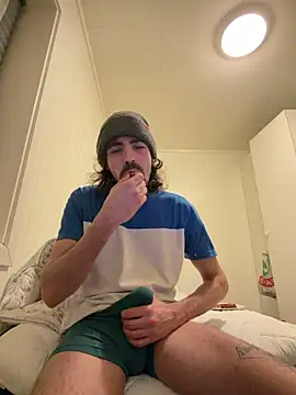 Snapshot of wolfwhite95 chatting on April 2026 09:05:02 PM wolfwhite95 online show from April 2026 09:05:02 PM