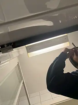 Snapshot of wolfwhite95 chatting on April 2026 11:43:01 PM wolfwhite95 online show from April 2026 11:43:01 PM