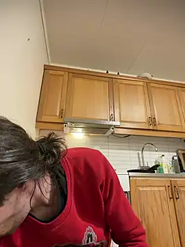 Snapshot of wolfwhite95 chatting on April 2026 10:46:02 PM wolfwhite95 online show from April 2026 10:46:02 PM