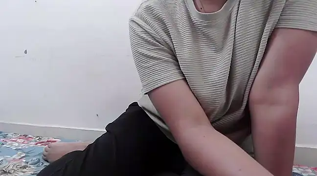 Snapshot of ANANYA-TIWARI chatting on February 2025 06:56:02 AM ANANYA-TIWARI online show from February 2025 06:56:02 AM