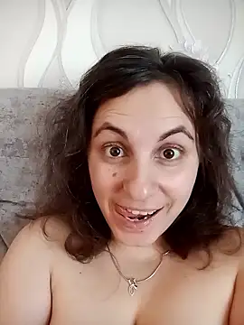 Snapshot of ShelaDiass chatting on January 2026 04:28:01 AM ShelaDiass online show from January 2026 04:28:01 AM