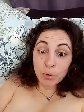 Snapshot of ShelaDiass chatting on April 2026 04:17:01 AM ShelaDiass online show from April 2026 04:17:01 AM