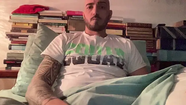 alessandromori91 online show from April 2026 08:31:01 PM