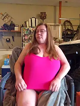 Snapshot of MsShelby40 chatting on April 2026 10:10:01 PM MsShelby40 online show from April 2026 10:10:01 PM