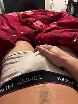 enzomlt online show from December 2025 01:57:01 AM