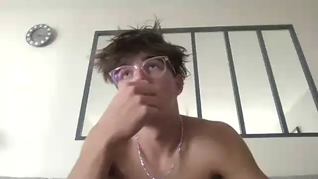 Snapshot of ylan_974 chatting on September 2025 03:35:02 PM ylan 974 online show from September 2025 03:35:02 PM