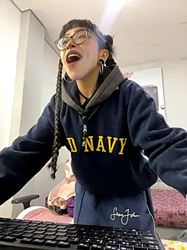 Snapshot of Violetta_Suky chatting on September 2025 01:38:02 PM Violetta Suky online show from September 2025 01:38:02 PM