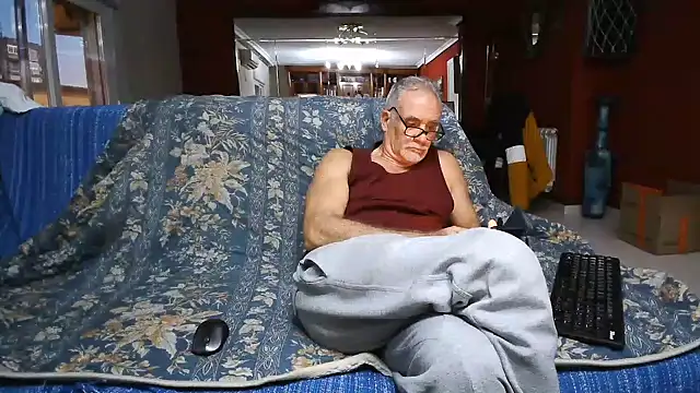 Snapshot of maduroguapo chatting on December 2024 05:11:01 PM maduroguapo online show from December 2024 05:11:01 PM