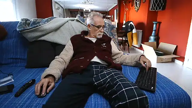 Snapshot of maduroguapo chatting on January 2025 04:27:02 PM maduroguapo online show from January 2025 04:27:02 PM