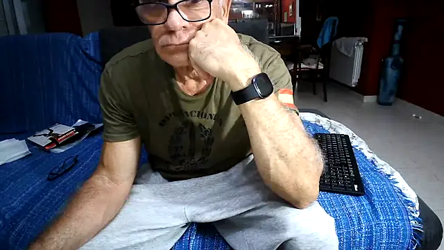 Snapshot of maduroguapo chatting on October 2025 09:54:02 PM maduroguapo online show from October 2025 09:54:02 PM