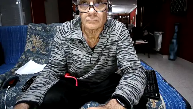 Snapshot of maduroguapo chatting on March 2026 09:30:02 PM maduroguapo online show from March 2026 09:30:02 PM