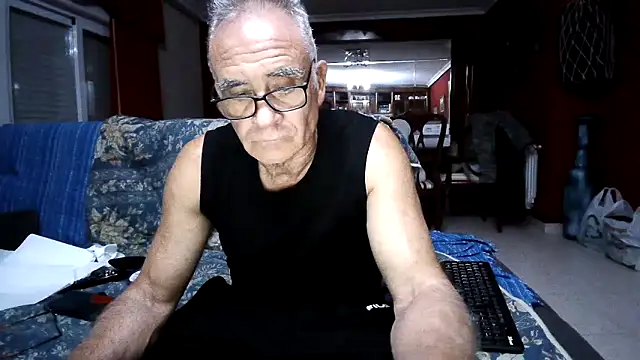 Snapshot of maduroguapo chatting on April 2026 09:34:02 PM maduroguapo online show from April 2026 09:34:02 PM