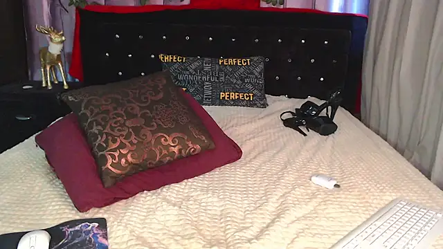 Snapshot of Cristall_Avyy chatting on March 2026 08:26:33 AM Cristall Avyy online show from March 2026 08:26:33 AM