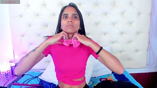 Snapshot of sophie_pariss chatting on January 2025 03:12:01 AM sophie pariss online show from January 2025 03:12:01 AM