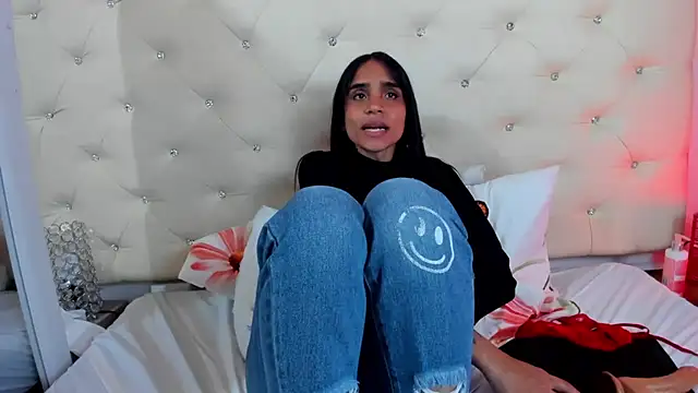 Snapshot of sophie_pariss chatting on February 2025 07:15:01 AM sophie pariss online show from February 2025 07:15:01 AM