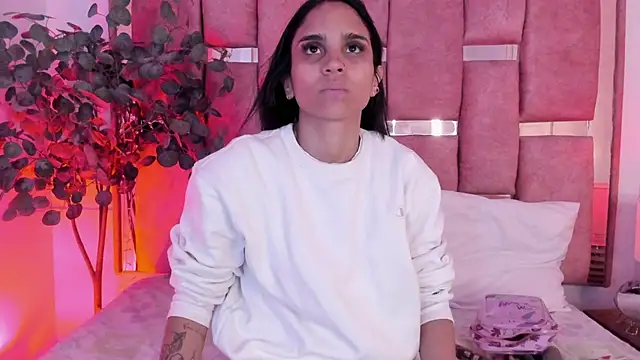 sophie pariss online show from July 2026 02:59:02 AM