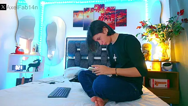 Alex and Fabian online show from January 2025 06:38:01 PM