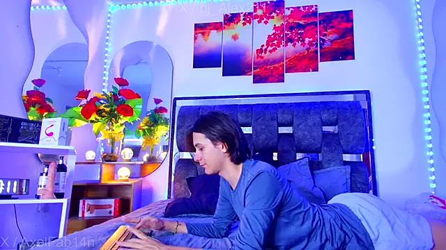 Alex and Fabian online show from October 2025 08:42:02 PM