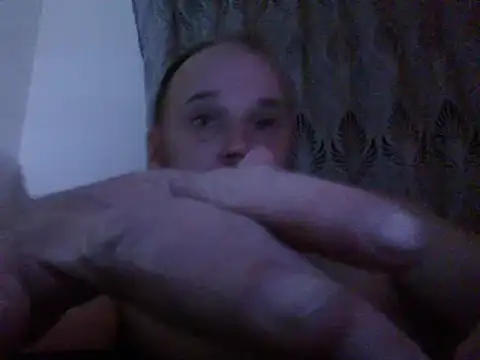 Snapshot of FROL83 chatting on April 2026 07:55:01 PM FROL83 online show from April 2026 07:55:01 PM