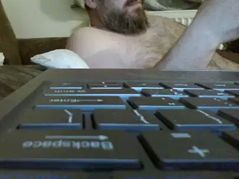 Snapshot of FROL83 chatting on April 2026 09:19:01 PM FROL83 online show from April 2026 09:19:01 PM