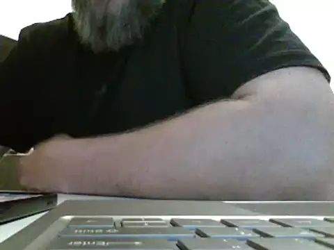 Snapshot of FROL83 chatting on June 2026 04:09:01 PM FROL83 online show from June 2026 04:09:01 PM