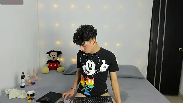Snapshot of Benjamin_Buster chatting on December 2024 12:08:01 AM Benjamin Buster online show from December 2024 12:08:01 AM