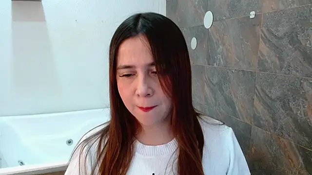 Snapshot of Heidy_Wells chatting on November 2025 12:59:02 PM Heidy Wells online show from November 2025 12:59:02 PM