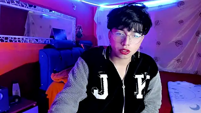 AnggelONfiree online show from September 2025 04:45:02 AM