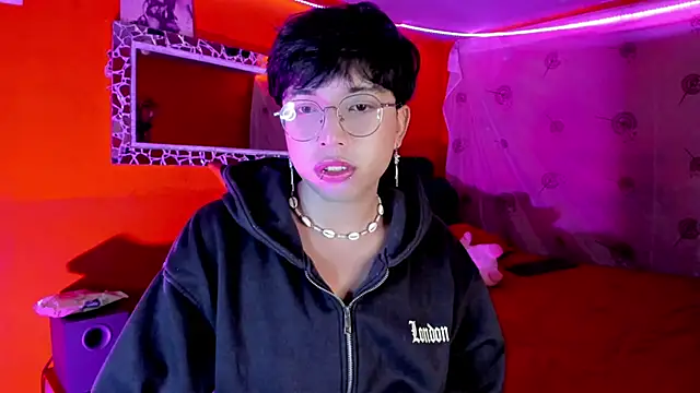 AnggelONfiree online show from October 2025 04:21:02 AM