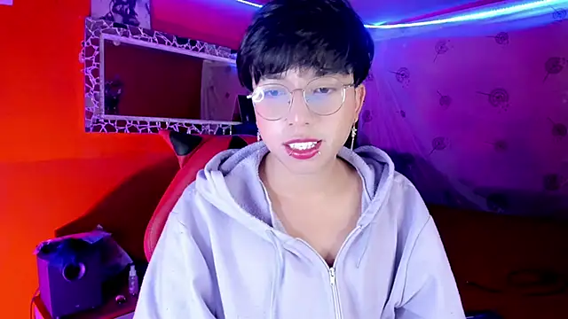 AnggelONfiree online show from October 2025 08:52:02 PM