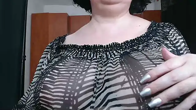 Snapshot of _MissJ_ chatting on January 2025 11:47:02 AM MissJ online show from January 2025 11:47:02 AM