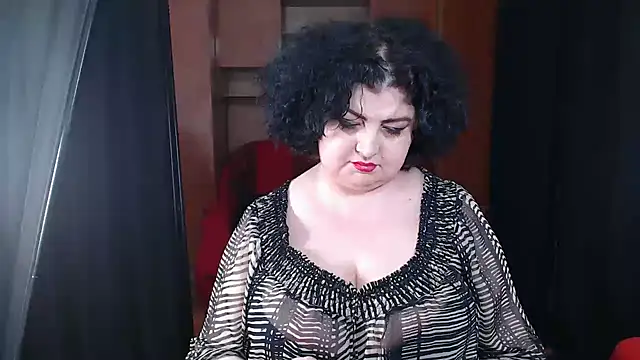 Snapshot of _MissJ_ chatting on February 2025 02:15:02 PM MissJ online show from February 2025 02:15:02 PM