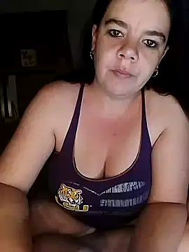 Hornyparratjie online show from March 2025 11:00:02 PM