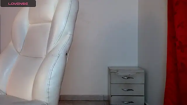 Snapshot of tonibelmont chatting on December 2024 09:17:02 PM tonibelmont online show from December 2024 09:17:02 PM