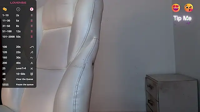 Snapshot of tonibelmont chatting on January 2025 09:28:01 PM tonibelmont online show from January 2025 09:28:01 PM