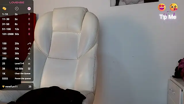 Snapshot of tonibelmont chatting on February 2025 09:25:02 PM tonibelmont online show from February 2025 09:25:02 PM