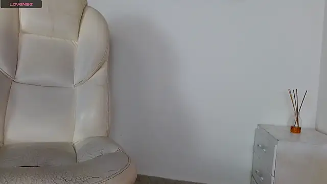 Snapshot of tonibelmont chatting on March 2025 09:40:02 PM tonibelmont online show from March 2025 09:40:02 PM