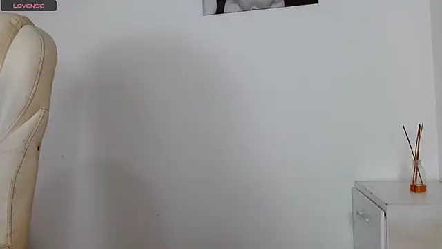 Snapshot of tonibelmont chatting on March 2025 09:23:02 PM tonibelmont online show from March 2025 09:23:02 PM