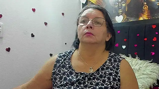 Snapshot of Evaaross_2345 chatting on May 2026 07:42:01 PM Evaaross 2345 online show from May 2026 07:42:01 PM