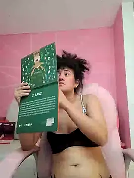 Snapshot of TwerkingAss chatting on December 2024 06:55:02 AM TwerkingAss online show from December 2024 06:55:02 AM