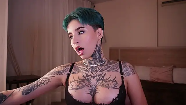 AliceShazaham  online show from February 2025 05:40:01 AM