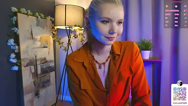 Snapshot of DaisyElmers chatting on February 2025 02:25:02 AM DaisyElmers online show from February 2025 02:25:02 AM