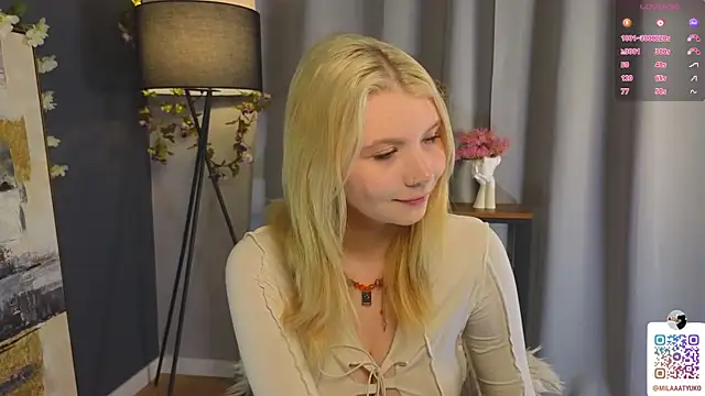 Snapshot of DaisyElmers chatting on February 2025 02:26:01 AM DaisyElmers online show from February 2025 02:26:01 AM