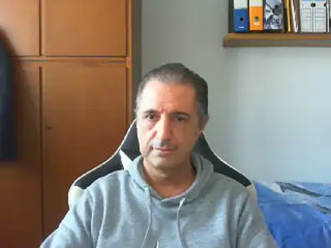 lliuk70mi online show from December 2024 01:06:02 PM