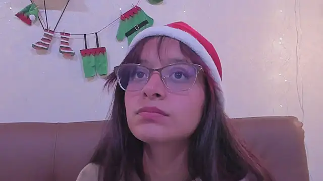 Snapshot of RedMeloddy chatting on December 2024 07:59:02 PM RedMeloddy online show from December 2024 07:59:02 PM