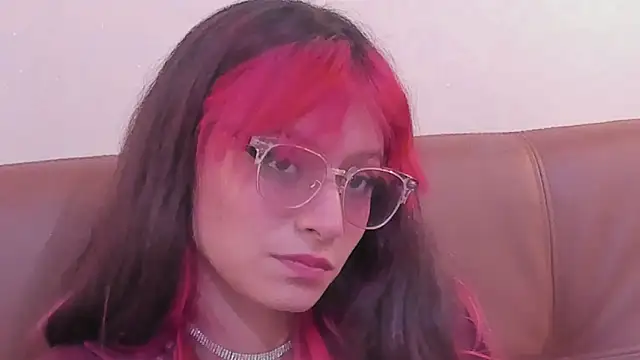 Snapshot of RedMeloddy chatting on March 2025 10:21:02 PM RedMeloddy online show from March 2025 10:21:02 PM