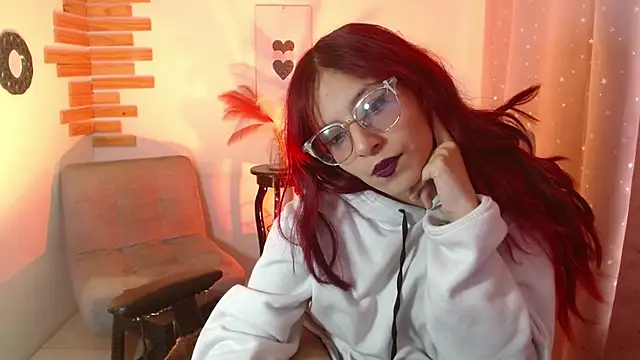 Snapshot of RedMeloddy chatting on May 2026 10:05:01 PM RedMeloddy online show from May 2026 10:05:01 PM