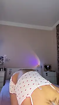 bigbabykiki online show from December 2025 04:58:01 PM