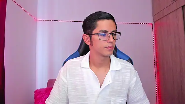 Snapshot of Ethan_Sai___ chatting on December 2024 06:06:01 PM Ethan Sai    online show from December 2024 06:06:01 PM